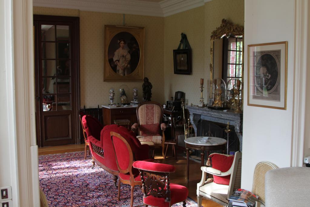 Chateau Du Breuil Bed and Breakfast Gevrolles Exterior foto