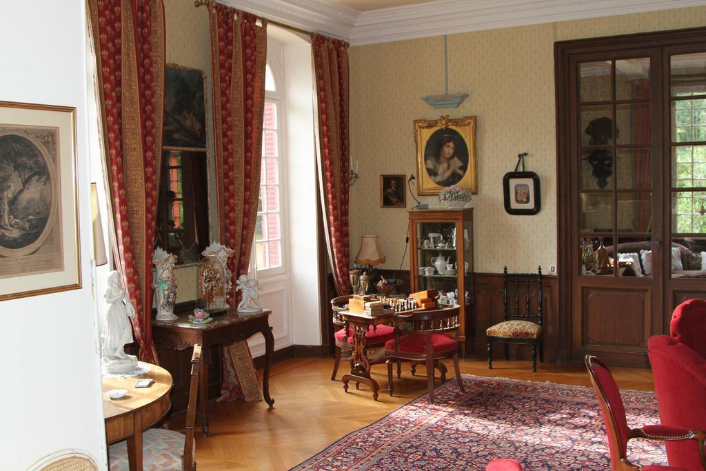 Chateau Du Breuil Bed and Breakfast Gevrolles Exterior foto